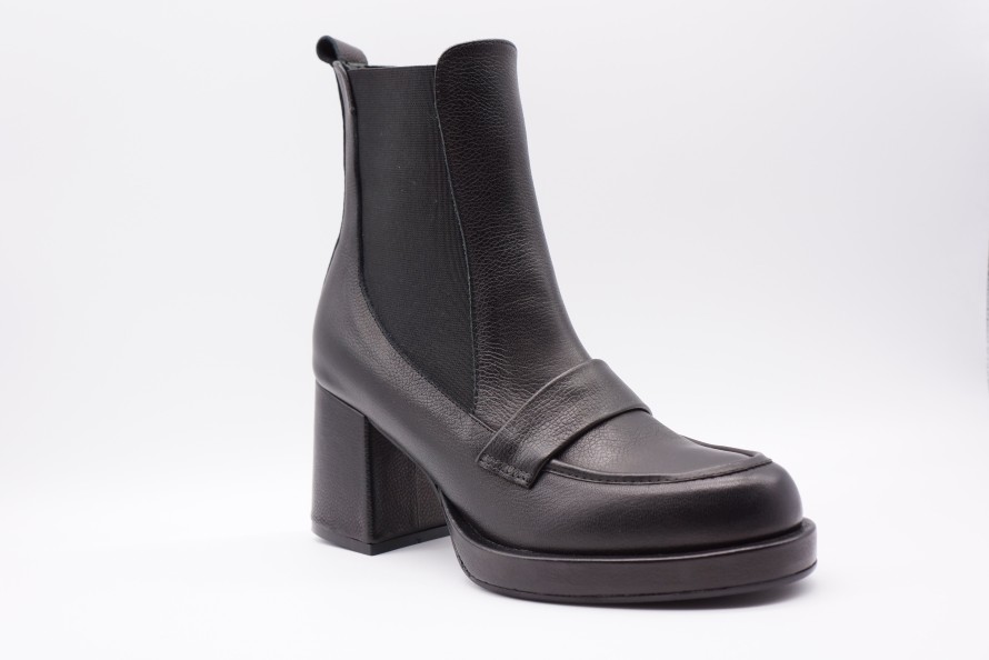 Boots Shoe Spice Boutique | Ateliers Black