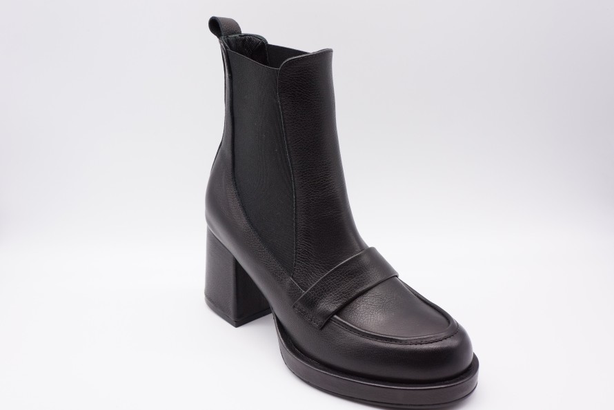 Boots Shoe Spice Boutique | Ateliers Black